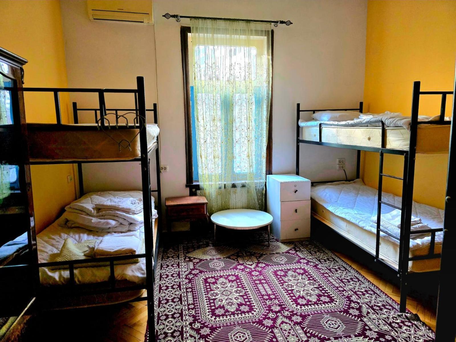 Colors Hostel ティビリシ エクステリア 写真