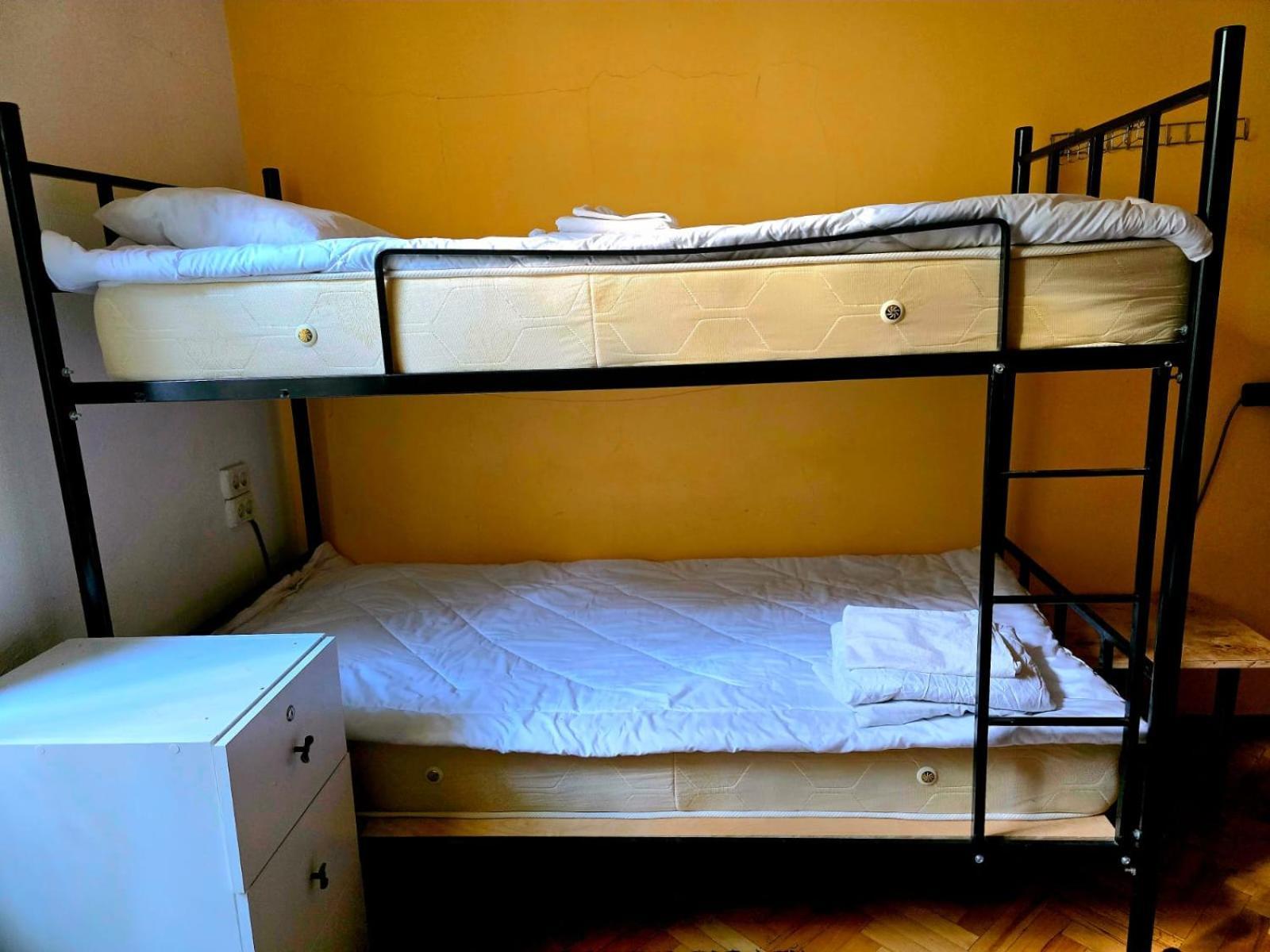 Colors Hostel ティビリシ エクステリア 写真