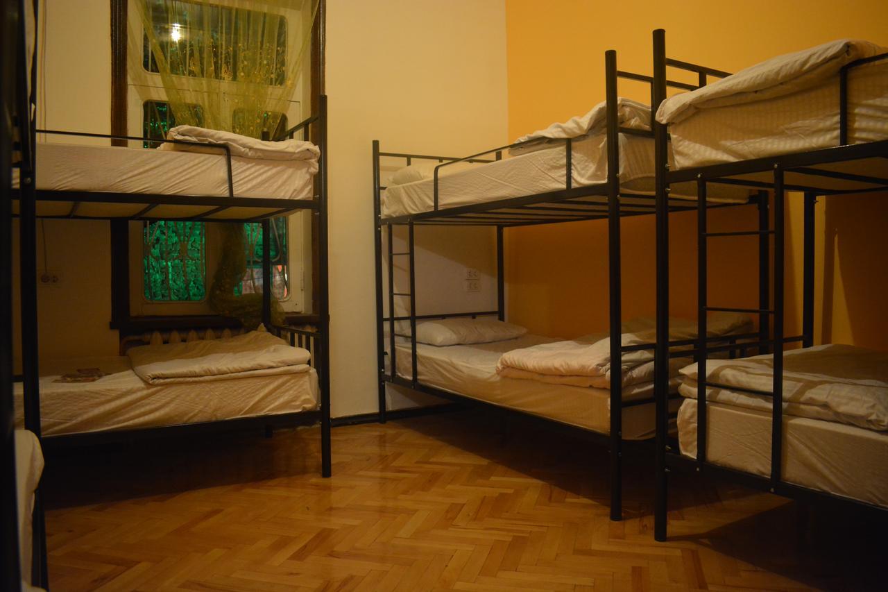 Colors Hostel ティビリシ エクステリア 写真