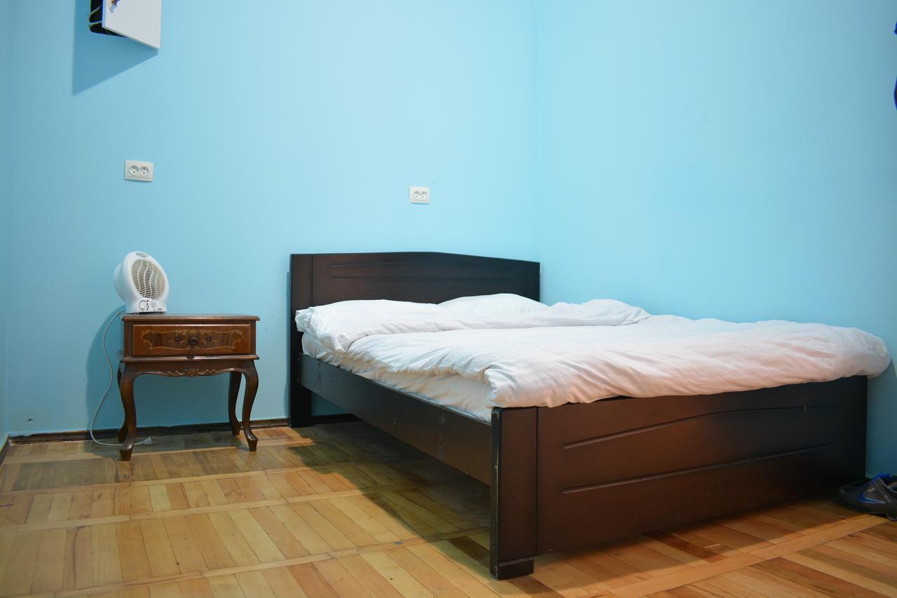 Colors Hostel ティビリシ エクステリア 写真