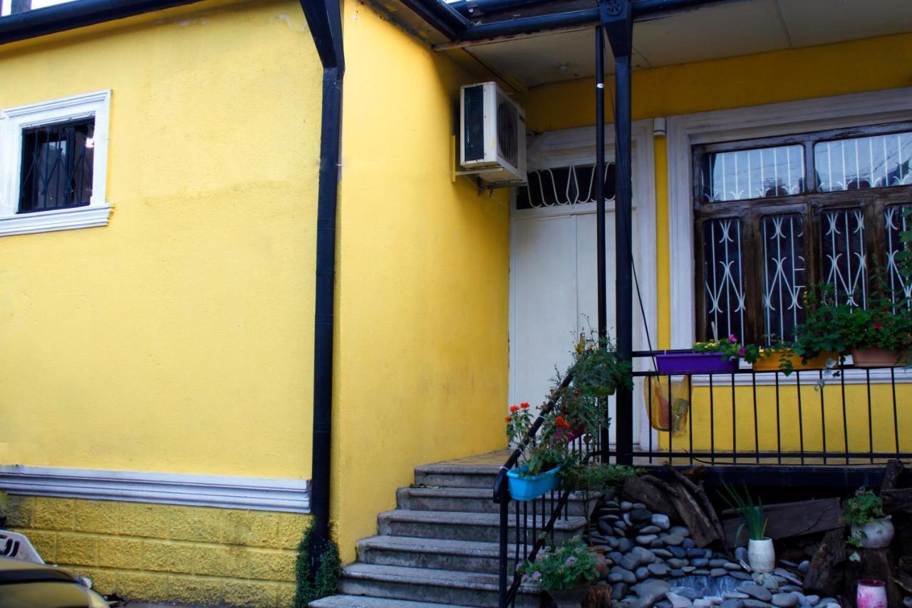 Colors Hostel ティビリシ エクステリア 写真