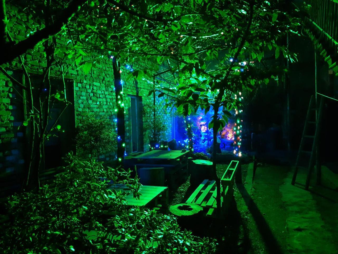 Colors Hostel ティビリシ エクステリア 写真