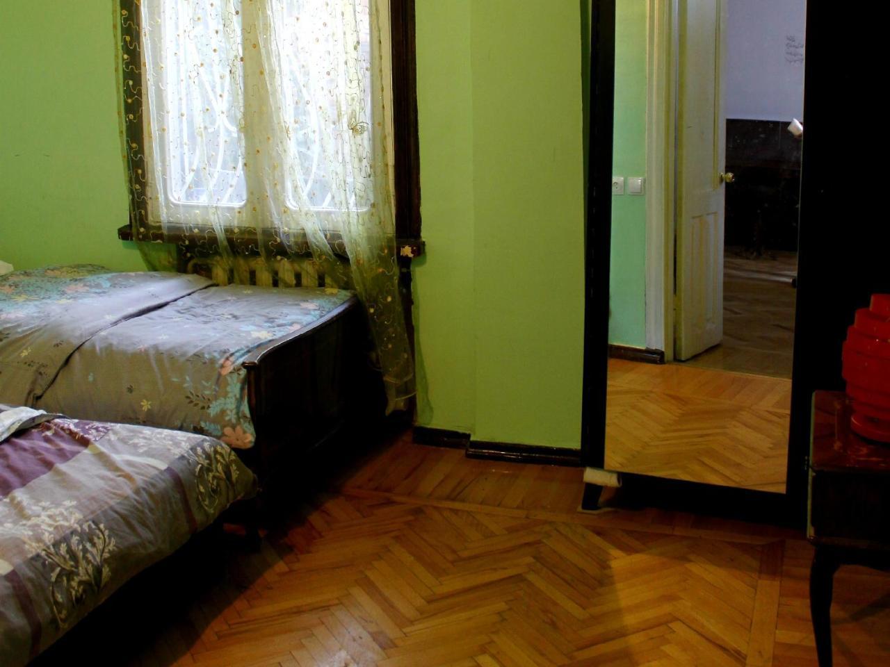 Colors Hostel ティビリシ エクステリア 写真