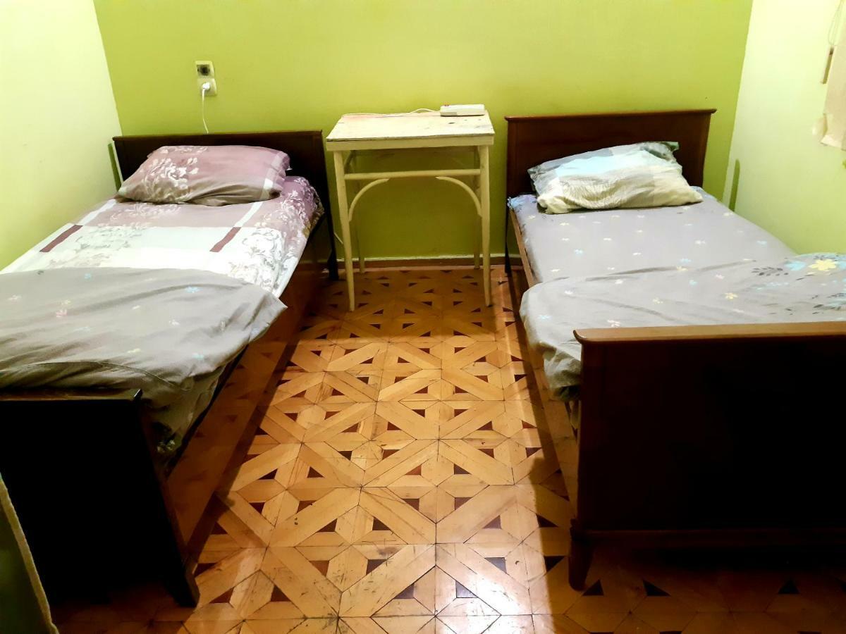 Colors Hostel ティビリシ エクステリア 写真